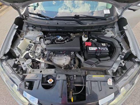 Used 2020 Nissan Rogue SL FWD image 31