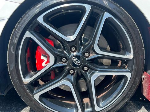 Used 2022 Hyundai Veloster N FWD image 50