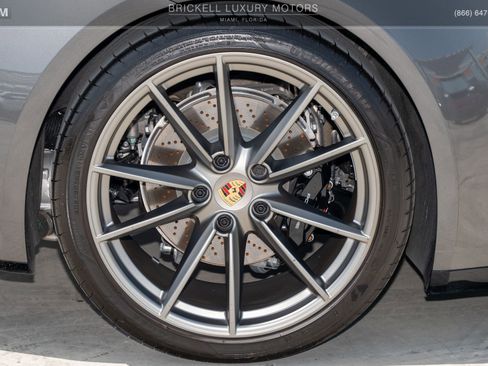 Used 2024 Porsche 911 Carrera S image 39