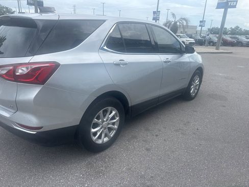 Used 2019 Chevrolet Equinox LT image 3