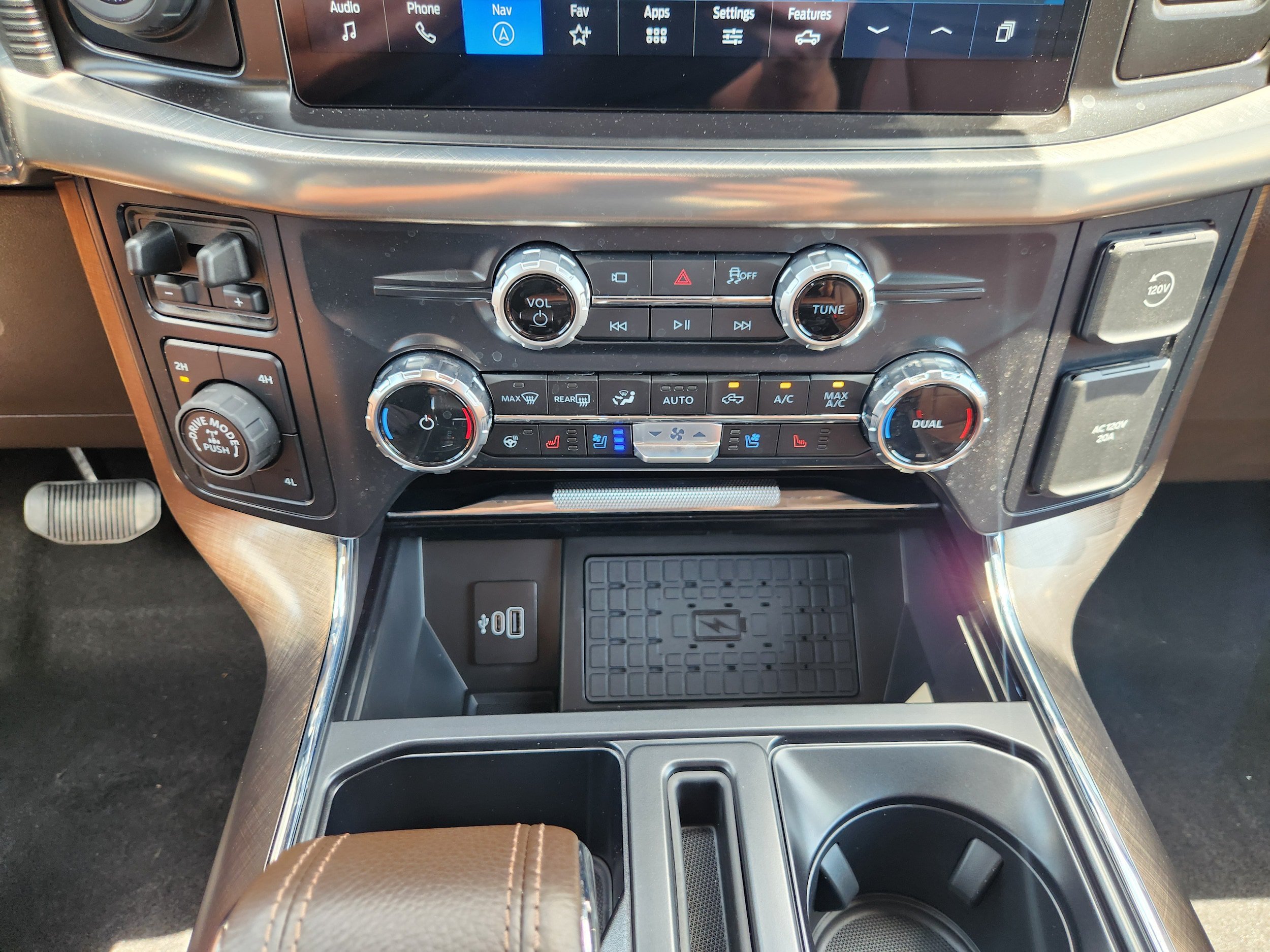 New 2026 Ford F150 King Ranch w/ Equipment Group 601A High AWD/4WD image 14