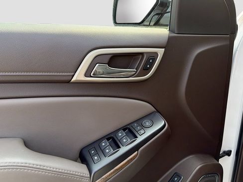 Used 2018 GMC Yukon Denali w/ Denali Ultimate Package AWD/4WD image 18
