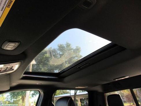 Certified 2024 RAM 2500 Limited image 29