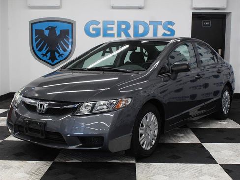 Used 2011 Honda Civic DX-VP image 1