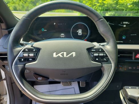Used 2022 Kia EV6 GT-Line w/ GT-Line Suede Seat Package AWD/4WD image 21