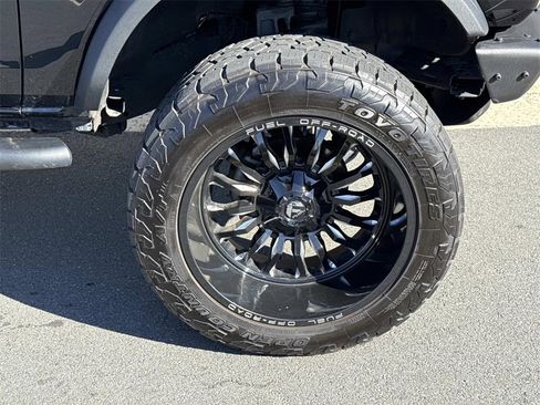 Used 2022 Ford Bronco Outer Banks image 9