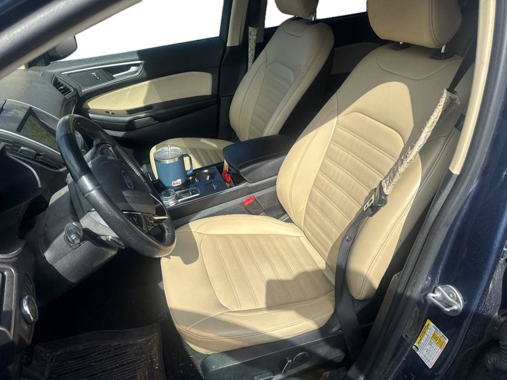 Used 2019 Ford Edge SEL w/ Cold Weather Package AWD/4WD image 6