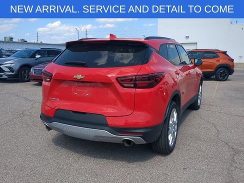 Used 2024 Chevrolet Blazer LT w/ Convenience Package FWD image 7