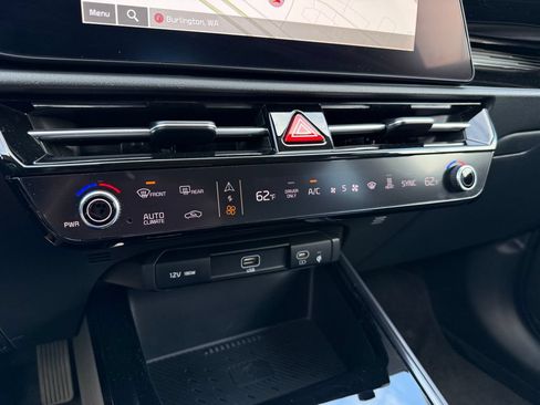 Certified 2023 Kia Niro Wind w/ Wind Preserve Package FWD image 31