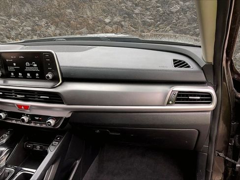 Used 2021 Kia Telluride S image 15