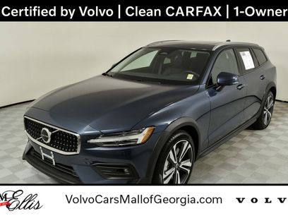 Used 2025 Volvo V60 B5 Cross Country Plus