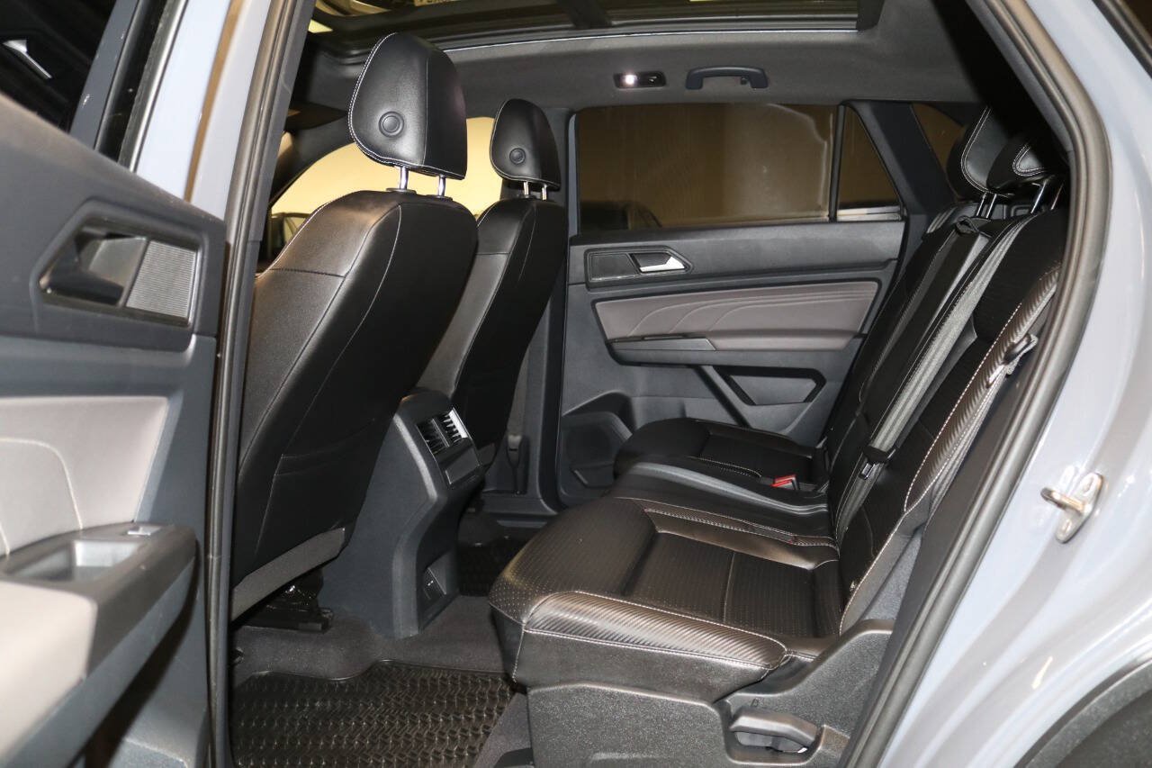 Used 2021 Volkswagen Atlas Cross Sport SEL AWD/4WD image 14