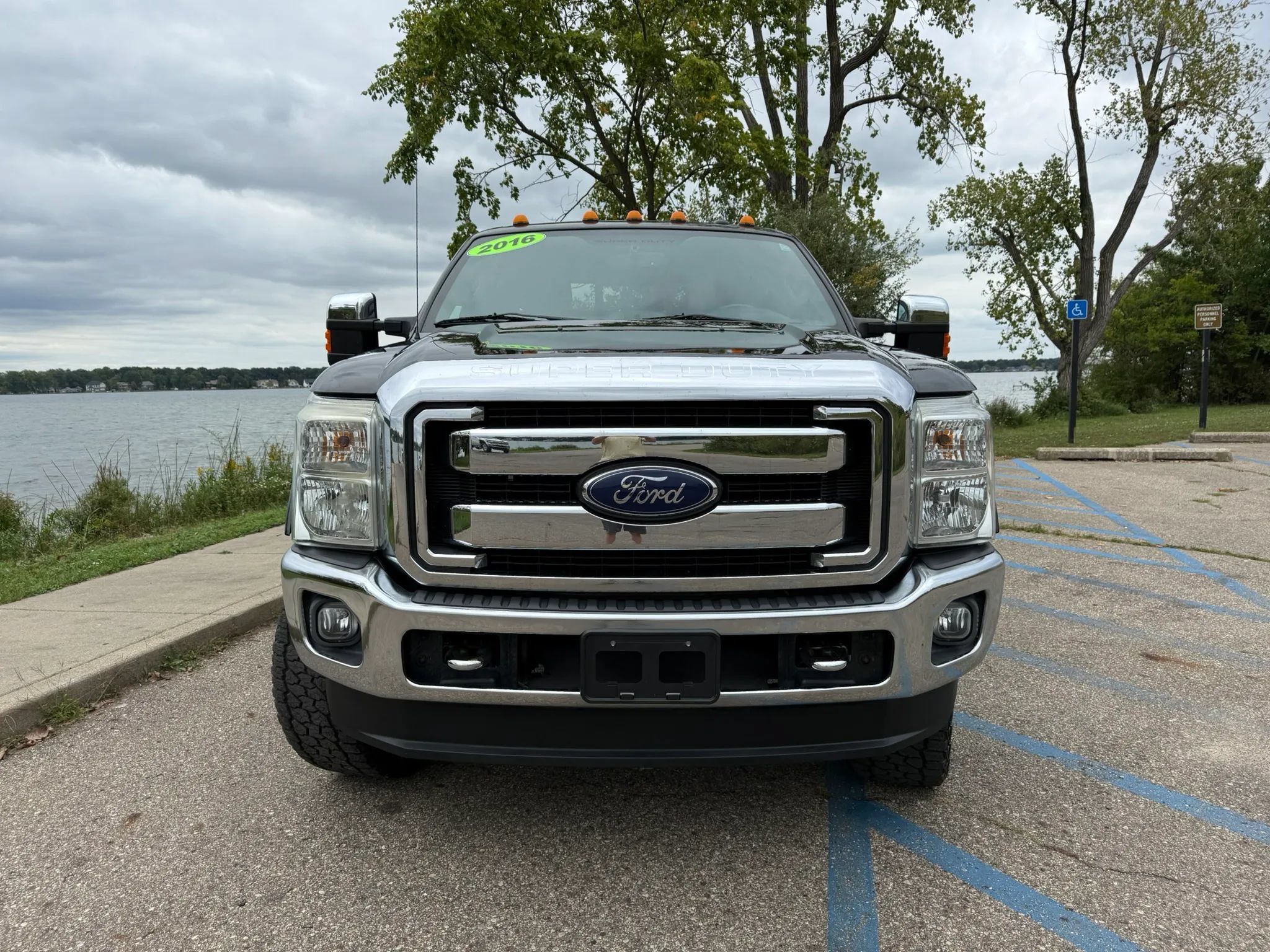 Used 2016 Ford F350 Lariat w/ Chrome Package AWD/4WD image 2