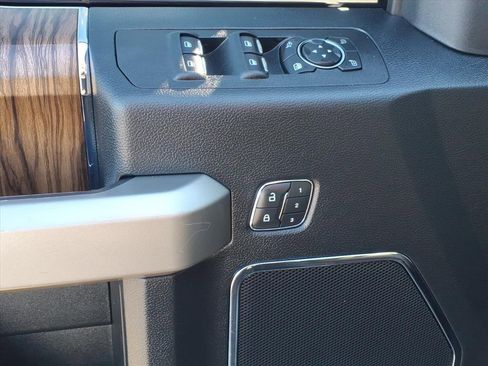 Used 2020 Ford F150 Lariat w/ Equipment Group 502A Luxury image 4