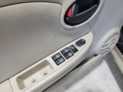 Used 2006 Saturn ION Level 2 w/ Preferred Pkg image 22