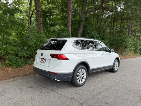Used 2018 Volkswagen Tiguan SEL FWD image 10