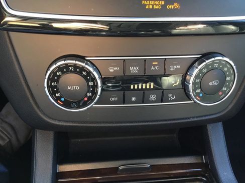 Used 2018 Mercedes-Benz GLS 450 4MATIC image 33