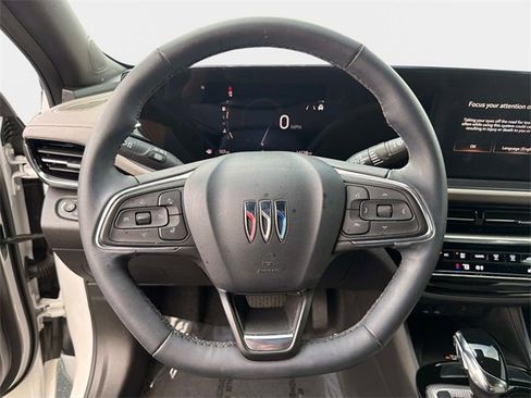 Used 2024 Buick Envista Avenir image 26