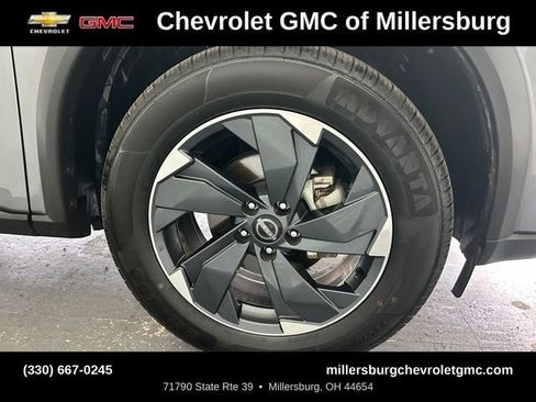 Used 2024 Nissan Rogue SV AWD/4WD image 14