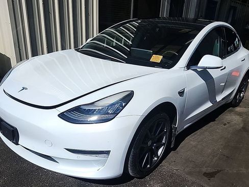 Used 2019 Tesla Model 3 Standard Range Plus RWD image 2