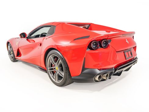 Used 2021 Ferrari 812 GTS RWD image 4