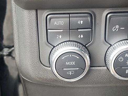 Certified 2023 GMC Yukon AT4 w/ AT4 Premium Plus Package AWD/4WD image 26