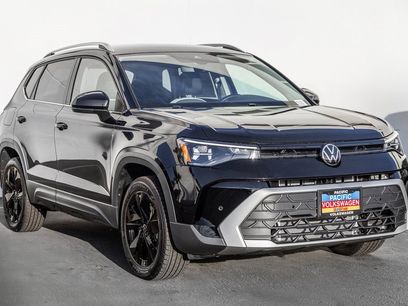 New 2025 Volkswagen Taos SE