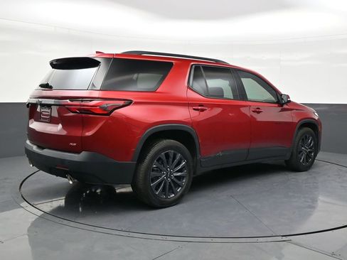 Used 2022 Chevrolet Traverse RS image 5