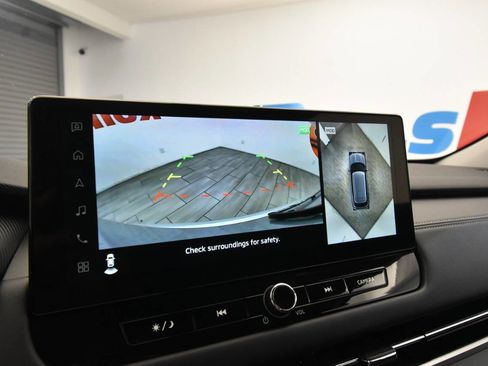 Used 2025 Mitsubishi Outlander SE image 24