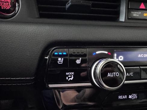 Used 2025 Honda Pilot Elite image 26