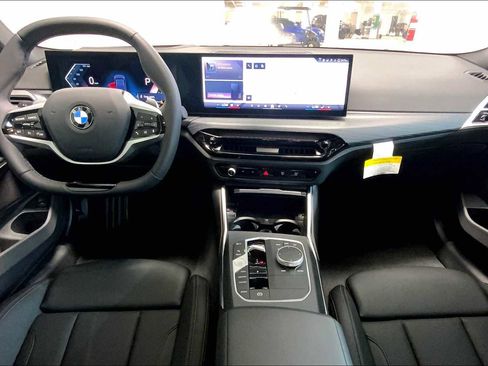 New 2025 BMW 330i xDrive Sedan w/ Premium Package image 5