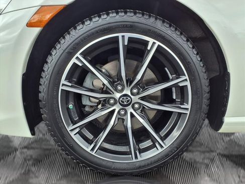 Used 2018 Toyota 86 image 24