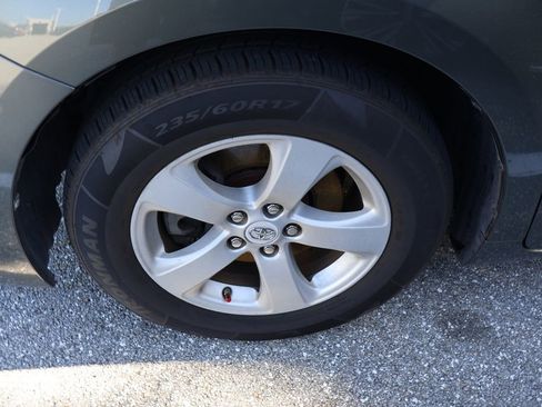Used 2012 Toyota Sienna LE FWD image 4