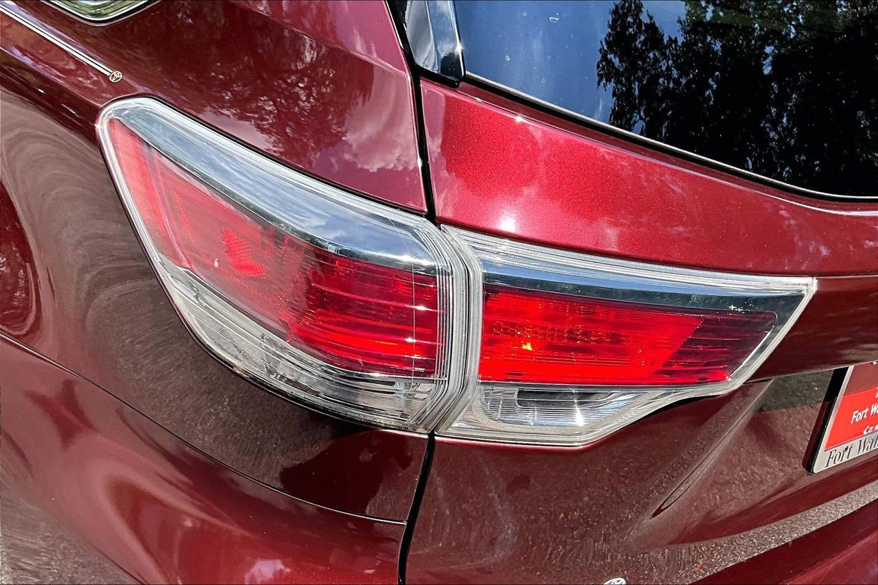 Used 2016 Toyota Highlander XLE FWD image 20