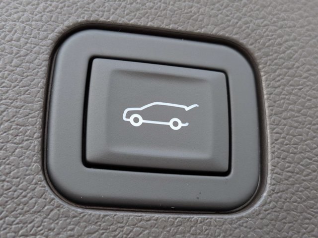 New 2027 GMC Terrain Denali w/ LPO, Floor Liner Package AWD/4WD image 18
