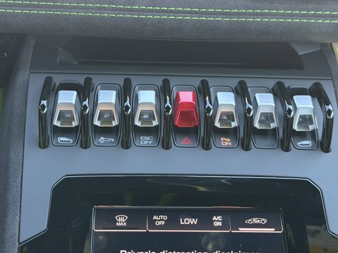 Used 2024 Lamborghini Huracan Tecnica RWD image 13