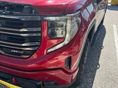 Used 2022 GMC Sierra 1500 AT4 w/ AT4 Premium Package AWD/4WD image 3
