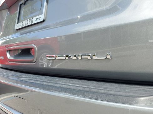 Used 2023 GMC Yukon Denali w/ Advanced Technology Package RWD image 8