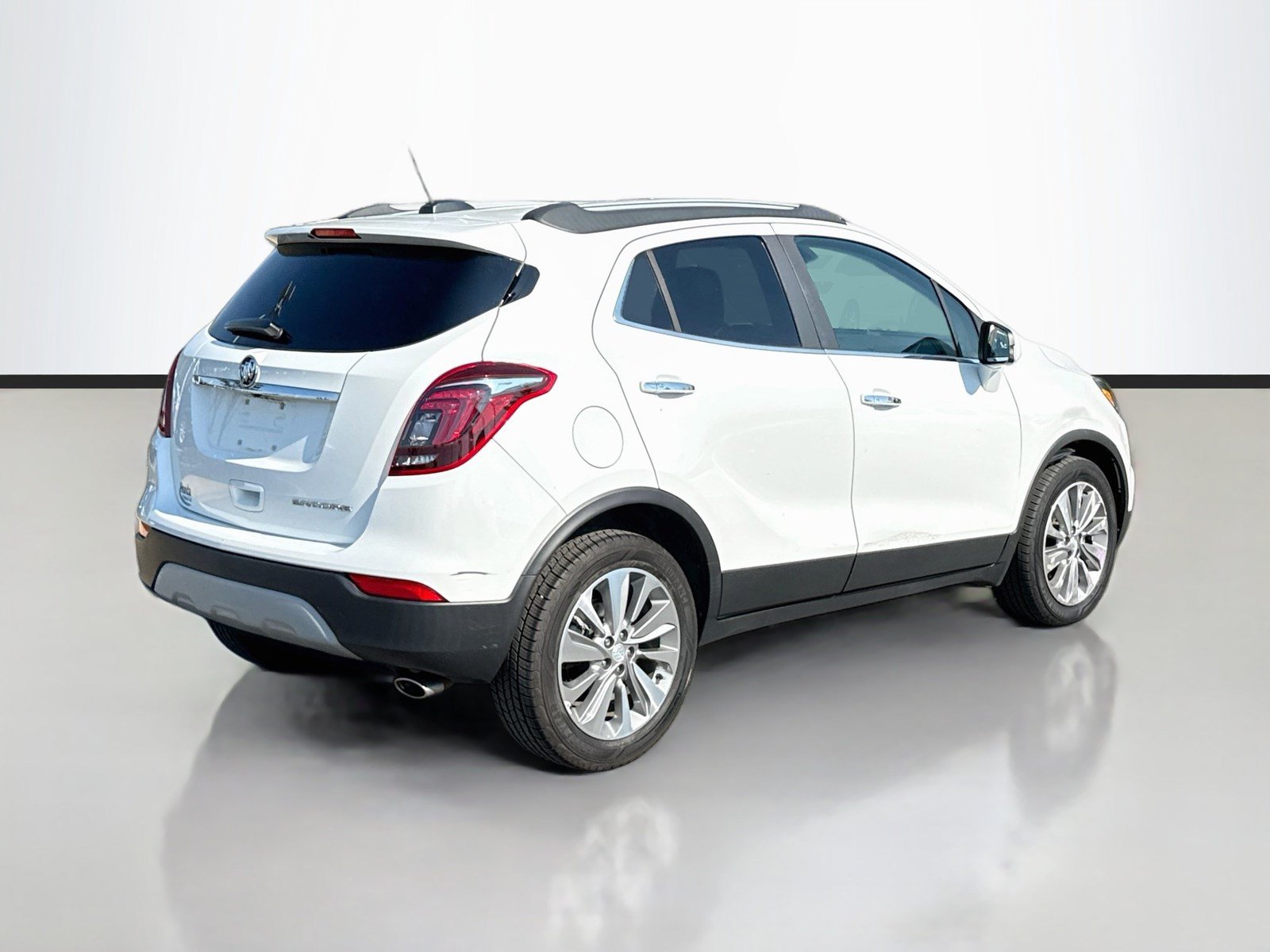 Used 2020 Buick Encore Preferred w/ Safety Package FWD image 7