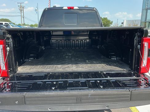 Used 2024 Ford F250 Platinum AWD/4WD image 13