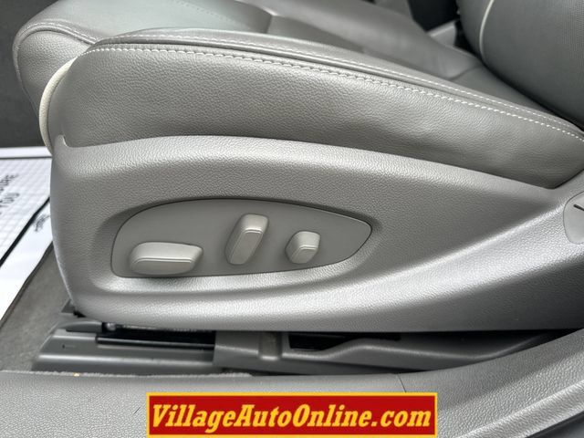 Used 2017 Chevrolet Impala Premier FWD image 12