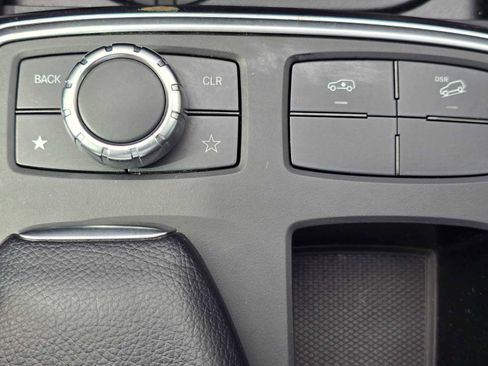 Used 2015 Mercedes-Benz GL 450 4MATIC image 38