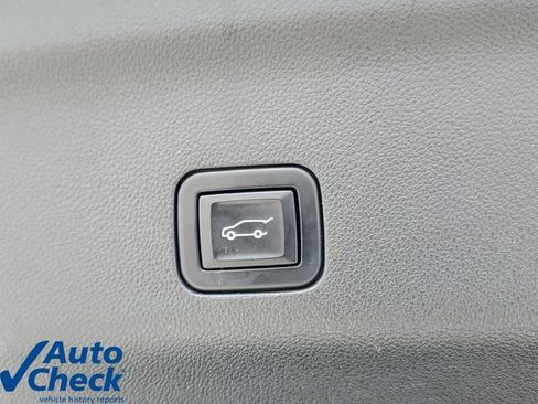 Used 2022 Cadillac Escalade ESV Premium Luxury RWD image 11