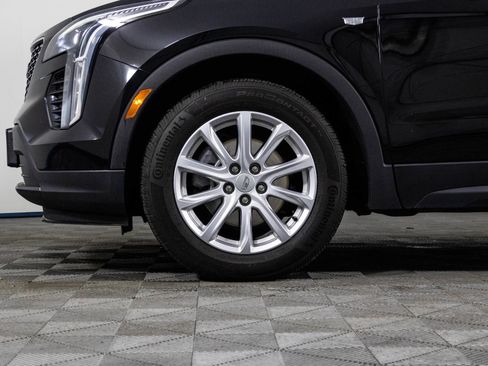 Used 2023 Cadillac XT4 Luxury w/ Cold Weather Package AWD/4WD image 46