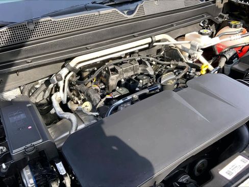 Used 2024 Chevrolet Colorado LT w/ LT Convenience Package image 32