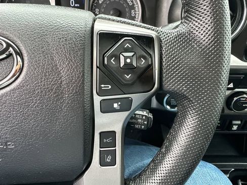 Certified 2022 Toyota Tacoma Limited AWD/4WD image 40