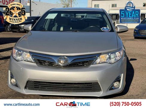 Used 2013 Toyota Camry XLE w/ Convenience Pkg image 2