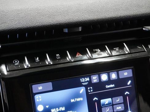 Certified 2024 Jeep Grand Cherokee Laredo image 23