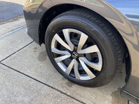 Used 2025 Honda Civic LX image 25