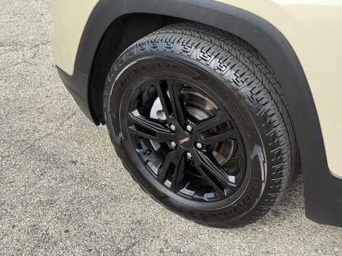 Used 2023 GMC Terrain AT4 w/ Tech Package AWD/4WD image 10